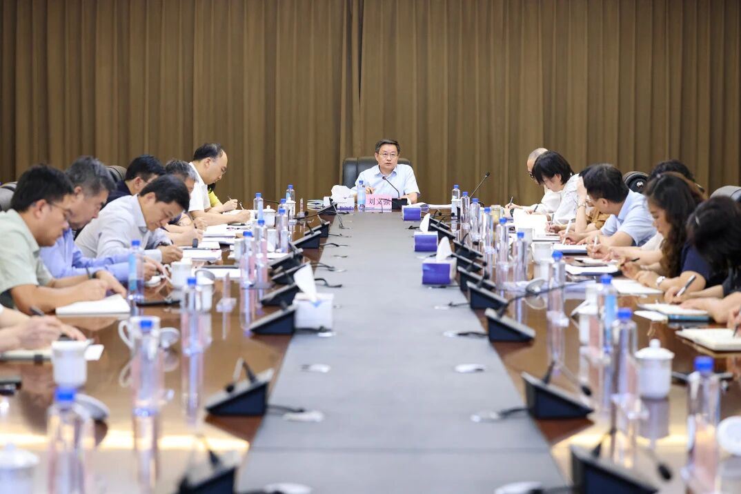 333体育直播平台召开数智出版融合发展座谈会