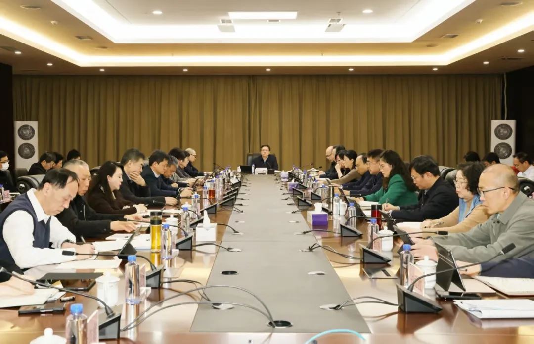 333体育官方app下载集团召开党委（扩大）会议暨党的建设工作领导小组会议部署启动集团树立和践行正确政绩观学习教育工作